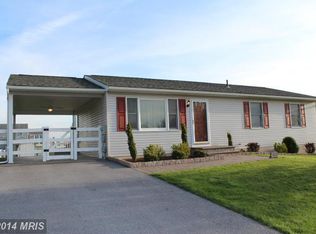 17803 Bluebell Dr, Hagerstown, MD 21740