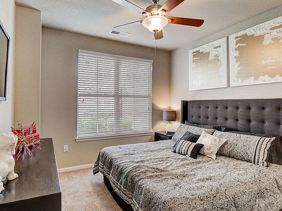 4th image of 7181 Liberty West Dr #313