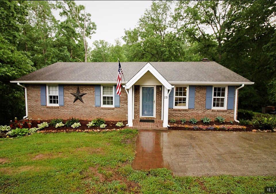 1st image of 15 Dogwood Ln