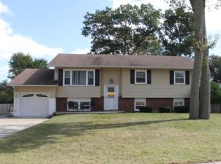 525 River Dr, Toms River, NJ