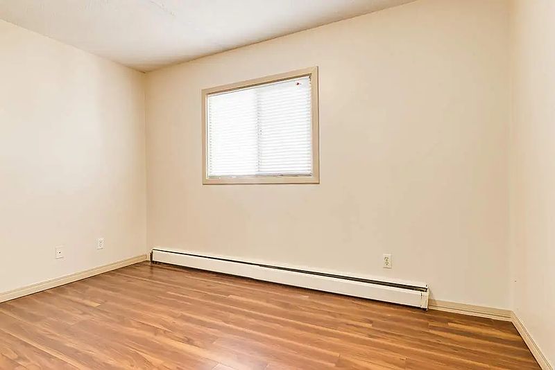 Edmonton Apartment for rent - 2 Bedrooms — photo 15