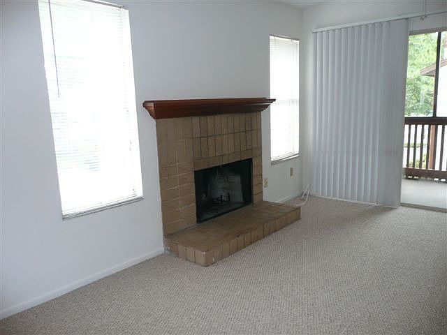 2nd image of 1767 Hampton Ln #208