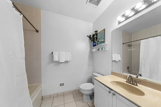 950 W Monroe St #616 — Photo 14