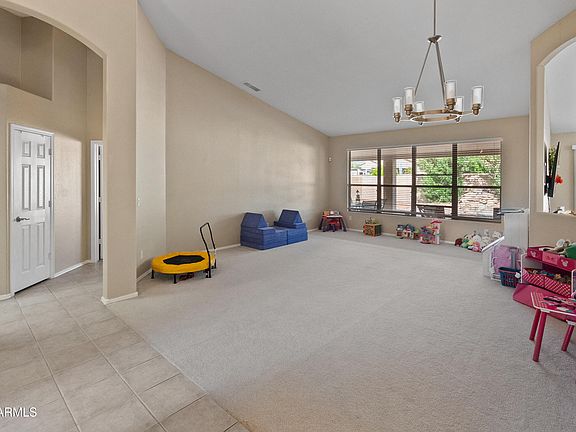 4th image of 5434 W SAINT JOHN Road