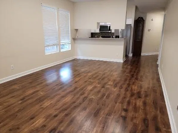824 Rhode Island St, Lawrence, KS 66044