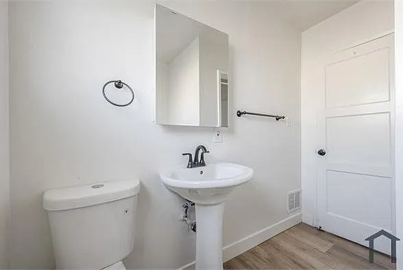 4320 Santa Rosalia Dr #B — Photo 12
