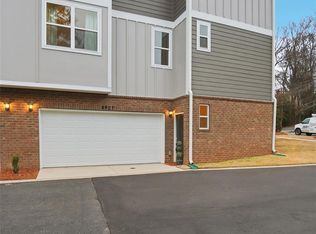 8927 Sharonbrook Dr, Charlotte, NC