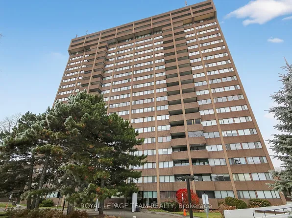 1285 Cahill Dr #708, Ottawa, ON K1V 9A7
