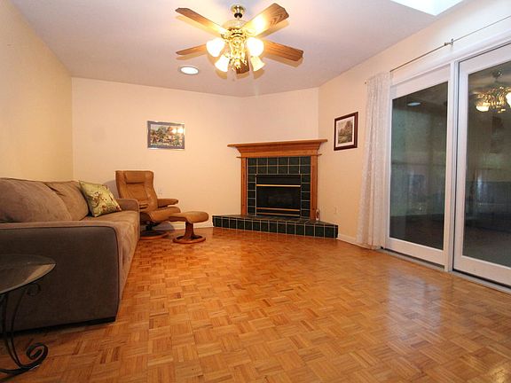 3rd image of 340 Barbara Dr NW