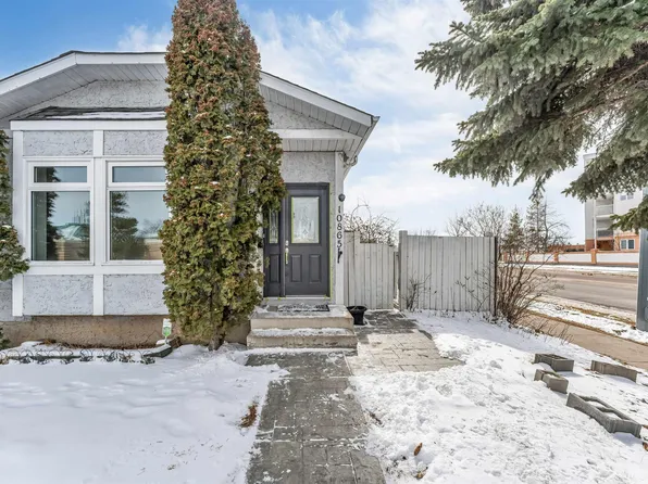 10865 21st Ave NW, Edmonton, AB T6J 5S1