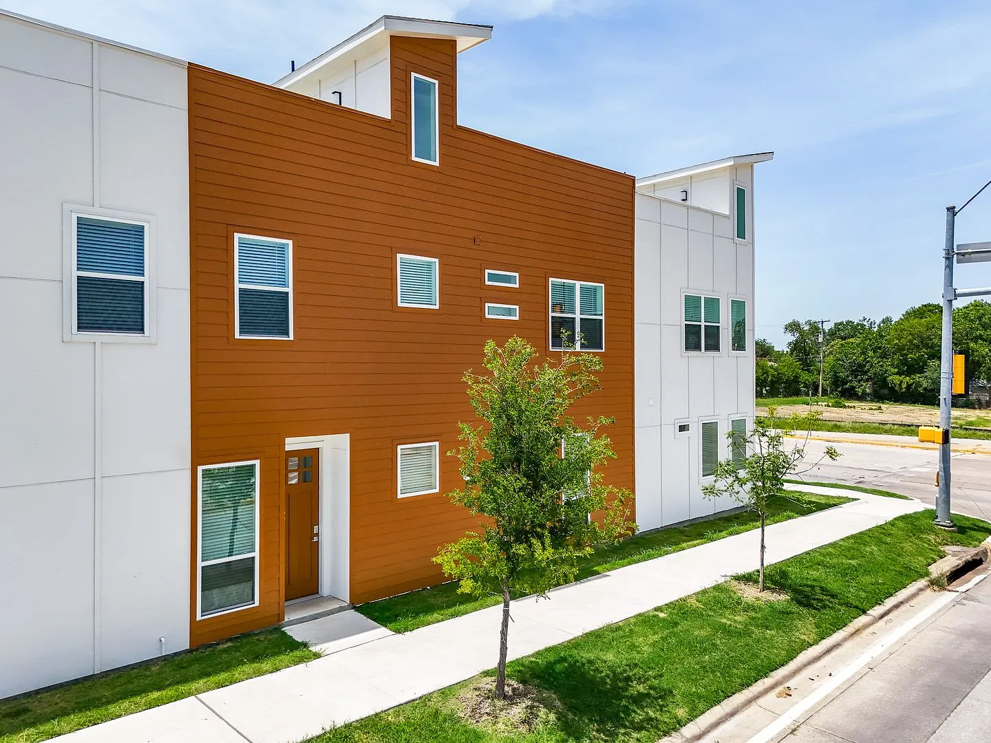 Benbrook 2505 - Unit 502 — Photo 4