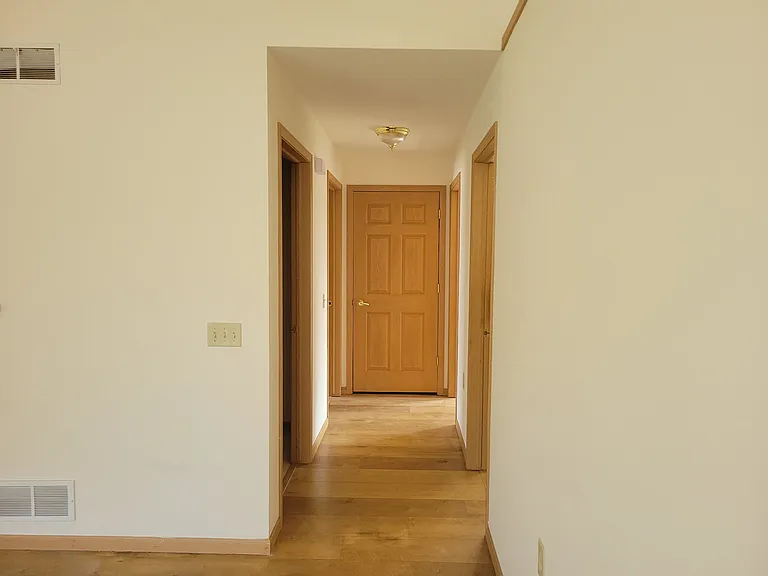 240 Ash St #2 — Photo 4
