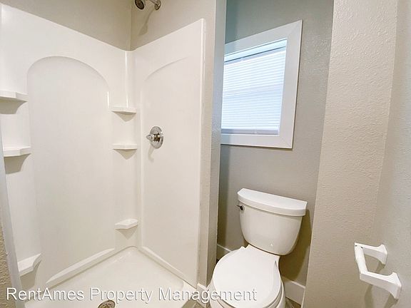 5th image of 525 Welch Ave #5650361