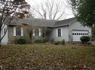 282 Chatuge Ln, Hayesville, NC 28904