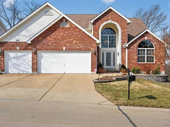 295 Romaine Spring Vw, Fenton, MO 63026