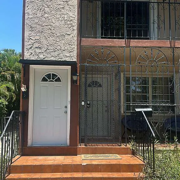 Front Door to Upstairs