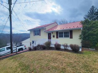 385 Walker St, Ronceverte, WV 24970