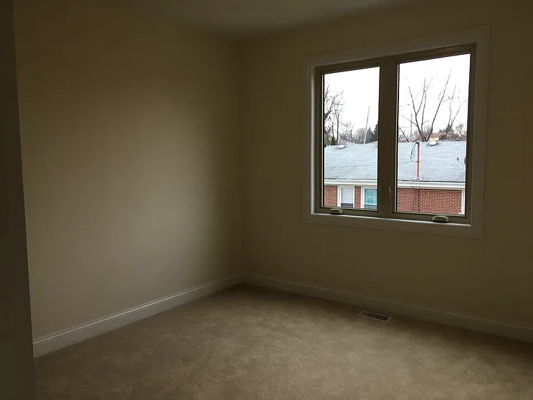 908 East St — Photo 16