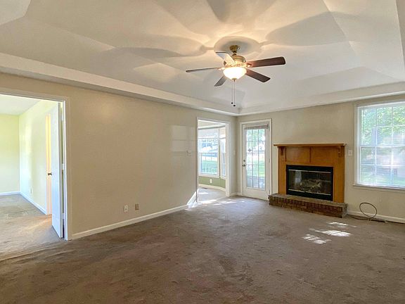 5th image of 316 Blaine Ct