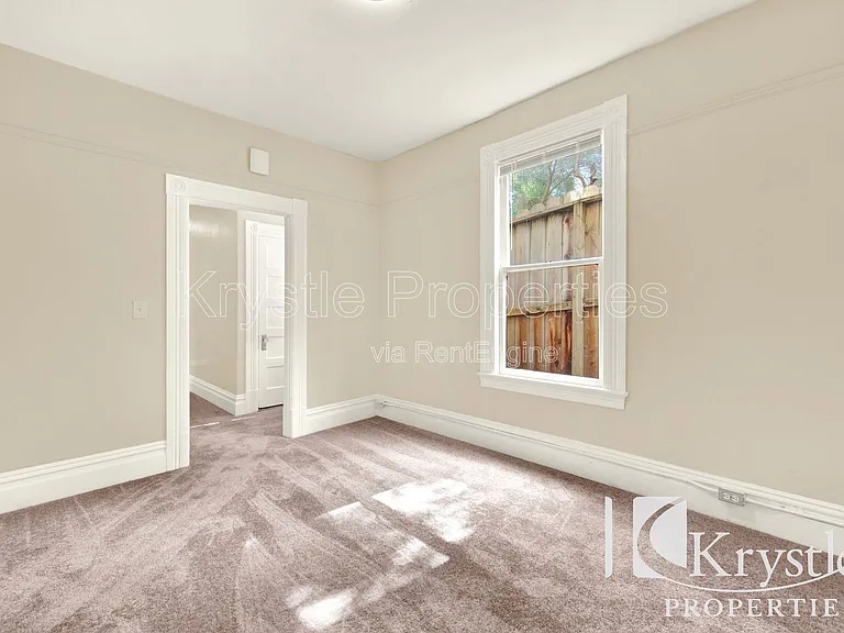 709 Carolina St — Photo 13