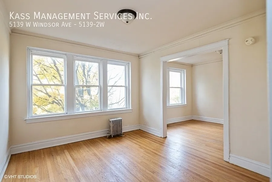 Building Photo - 5139 W Windsor Ave #2W
