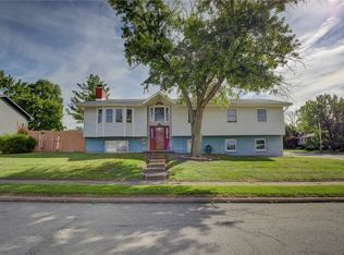 2220 N Longwood Dr, Decatur, IL 62526