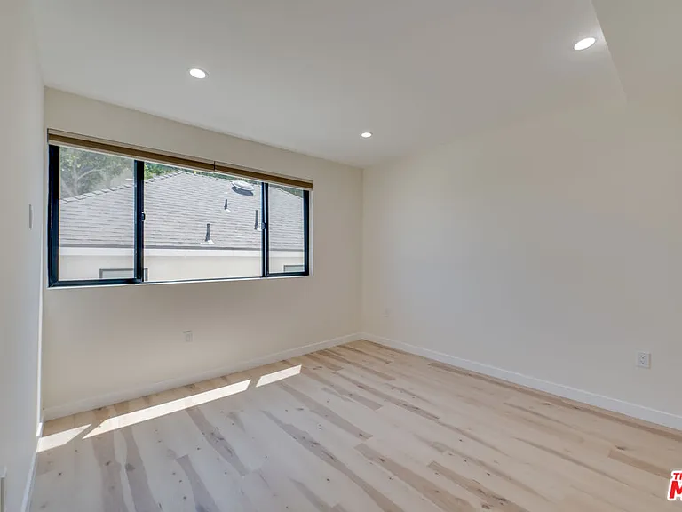 928 N San Vicente Blvd #109 — Photo 10