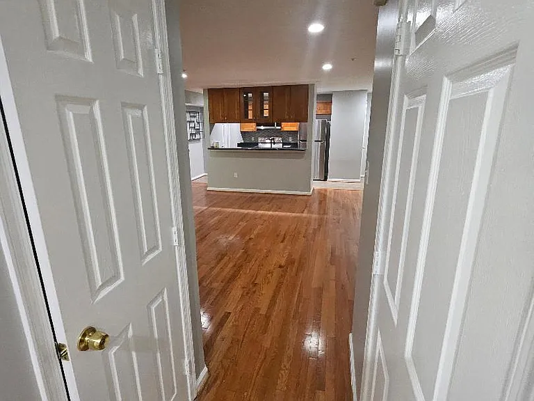 9811 Lake Pointe Ct #203 — Photo 20