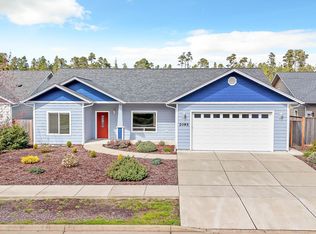 2085 52nd St, Florence, OR 97439