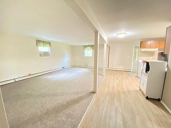 3rd image of 39 Goeller Ave Floor 1