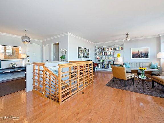 4th image of 200 W 79th St #17/18E