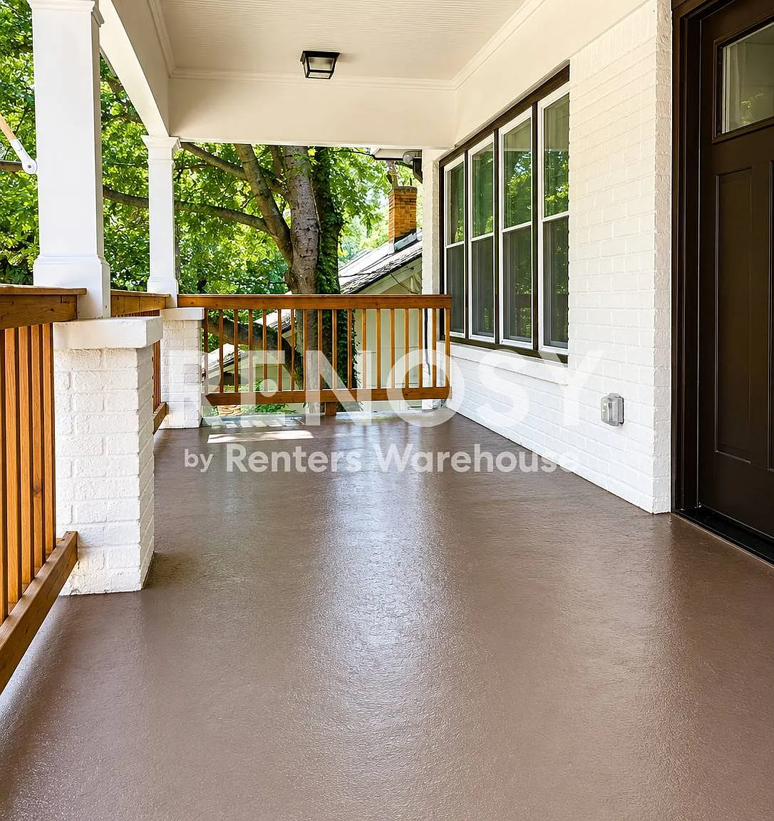 Renovated 3BR/2BA Bungalow in Sought-After Westview — Photo 2