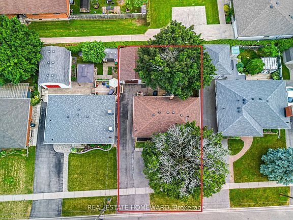 3rd image of 793 Eastglen Dr
