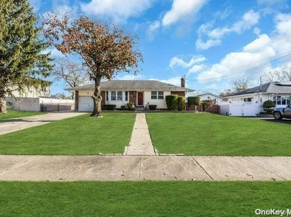 501 Connetquot Avenue, Islip Terrace, NY 11752