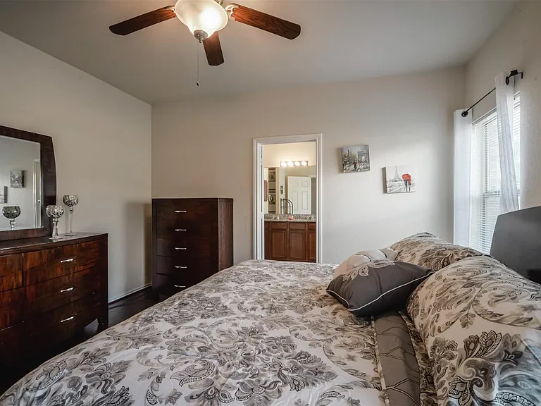 8730 Sunny Gallop Dr — Photo 22