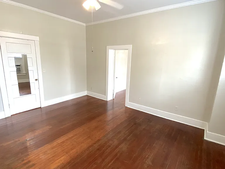 2203 Young Ave — Photo 4