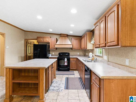 4th image of 73 Shady Lane Dr