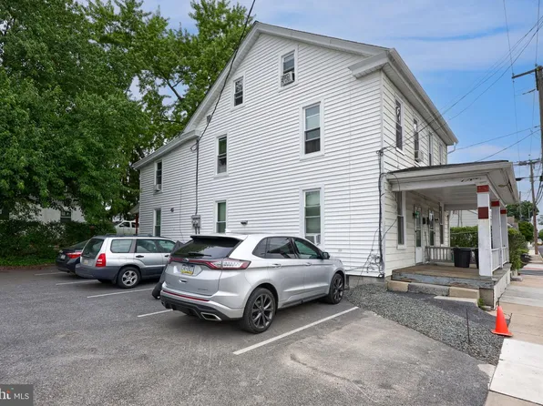 37-39 E Willow St, Elizabethtown, PA 17022
