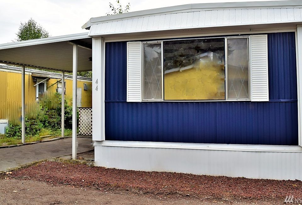 Covered entry with parking.