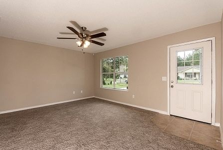 4th image of 1565 SW Ironwood Dr