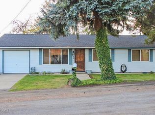 608 Lockhart Dr, Yakima, WA