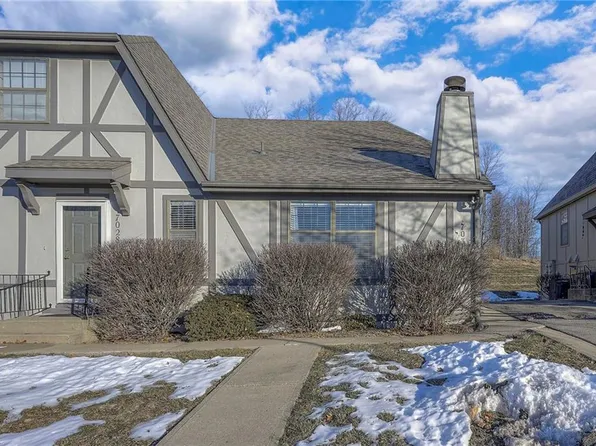 7030 N Fisk Ct, Kansas City, MO 64151