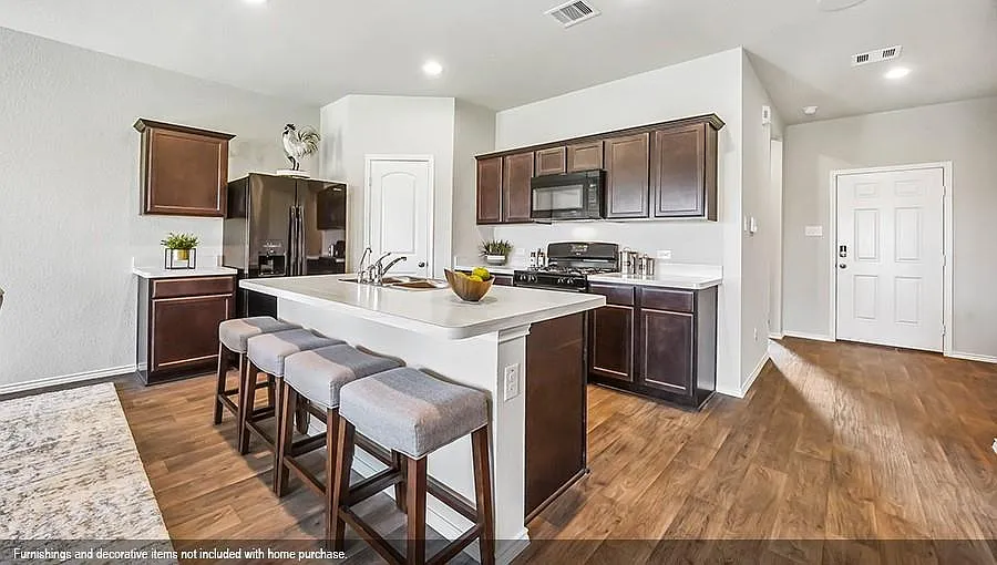 4 bed, 3.0 bath, 2172 sqft, $3,100 — Photo 3
