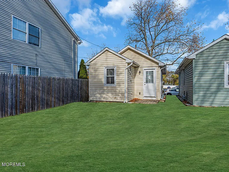 33 Drives James Parker Blvd — Photo 11