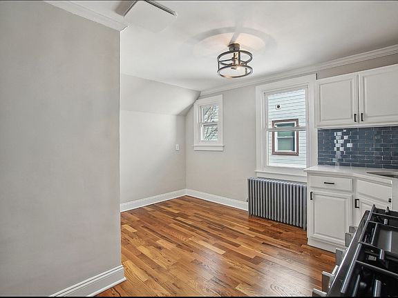 2nd image of 72 Van Ness Ter Floor 2