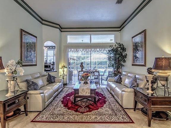 2nd image of 3408 Eastmonte Dr