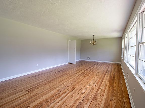 Living/Dining fm Front Door