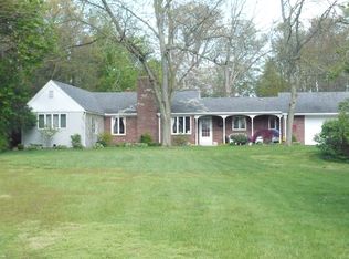 8220 Secor Rd, Lambertville, MI 48144