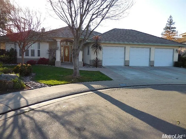 3301 Lakens Hbr photo 1