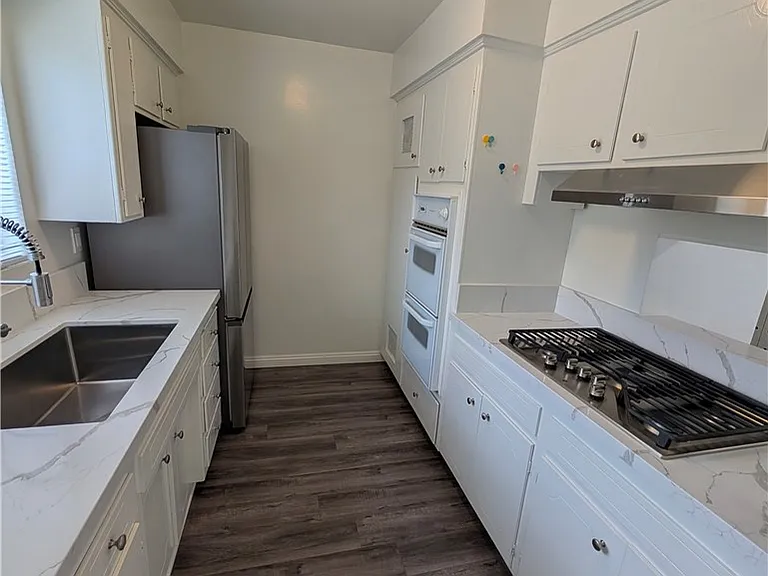589 Fairview Ave — Photo 11
